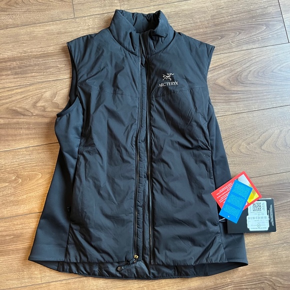 Arc'teryx Jackets & Blazers - Ladies Arc’teryx Atom LT Vest - BNWT - Size Large - Black